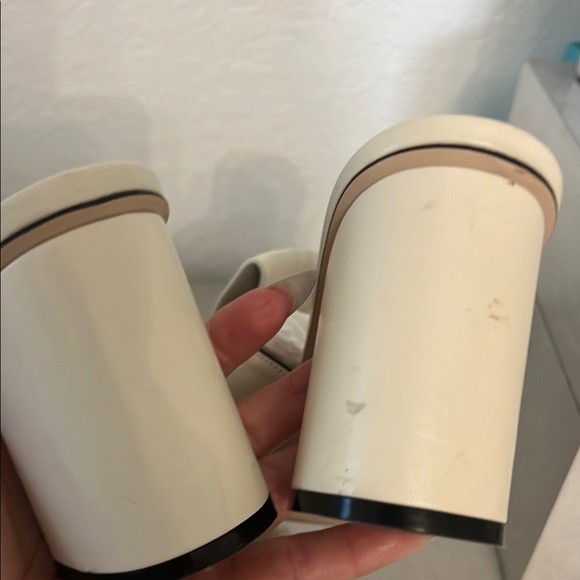 Gucci leather slides with gold double GG hardware .size 39 - Picture 9 of 15